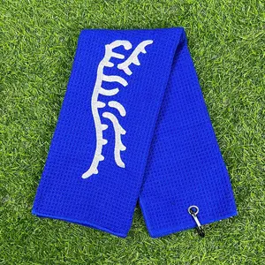 Tiger Embroidered Golf Towel, Waffle Texture Golf Towel with Mountaineering Buckle, Soft Golf Accessories for Men & Women
