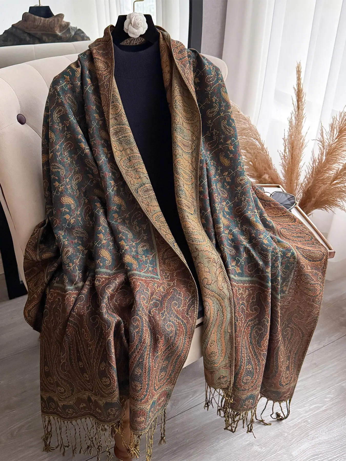 Women's Ditsy Floral Print Casual Soft Shawl, Floral Pattern Shawl, Boho Style Pashmina for Daily Wear, Boho Shawl Wrap, Fashion Accessories for Women & Girls, Boho Style Scarf