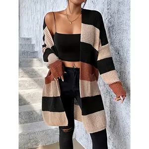 A large-size women’s color-block waffle knit cardigan in medium and long lengths, suitable for autumn and winter, ideal for American retro style, everyday casual style, and more—a blend of texture and comfort.