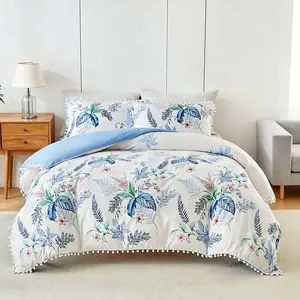 Blue and white duvet cover set (2/3 counts), floral print with pom-pom tassels, washable breathable polyester, soft, comfortable, bedroom decoration, pillowcase set, hotel quality, suitable as a gift, no filling, Bed Sets Supplies