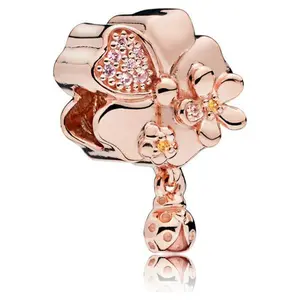 PANDORA Flower and ladybug charm in PANDORA Rose with 8 bead-set rose pink crystals 787026NPR