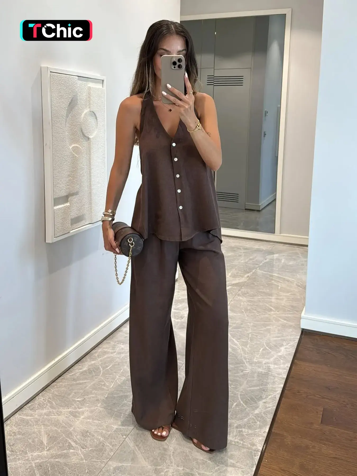 Women's Casual Chic Vacation Outfit Two-Piece Set, Halter V-Neck Backless Sleeveless Crop Top with Wide-Leg Pants Clothes