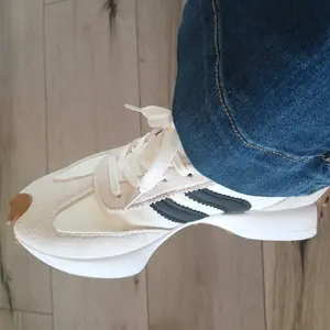 Women's Comfort Outdoor Sneakers Fashion Daily Walking Shoes Lace-Up Round-Toe Flat Shoes