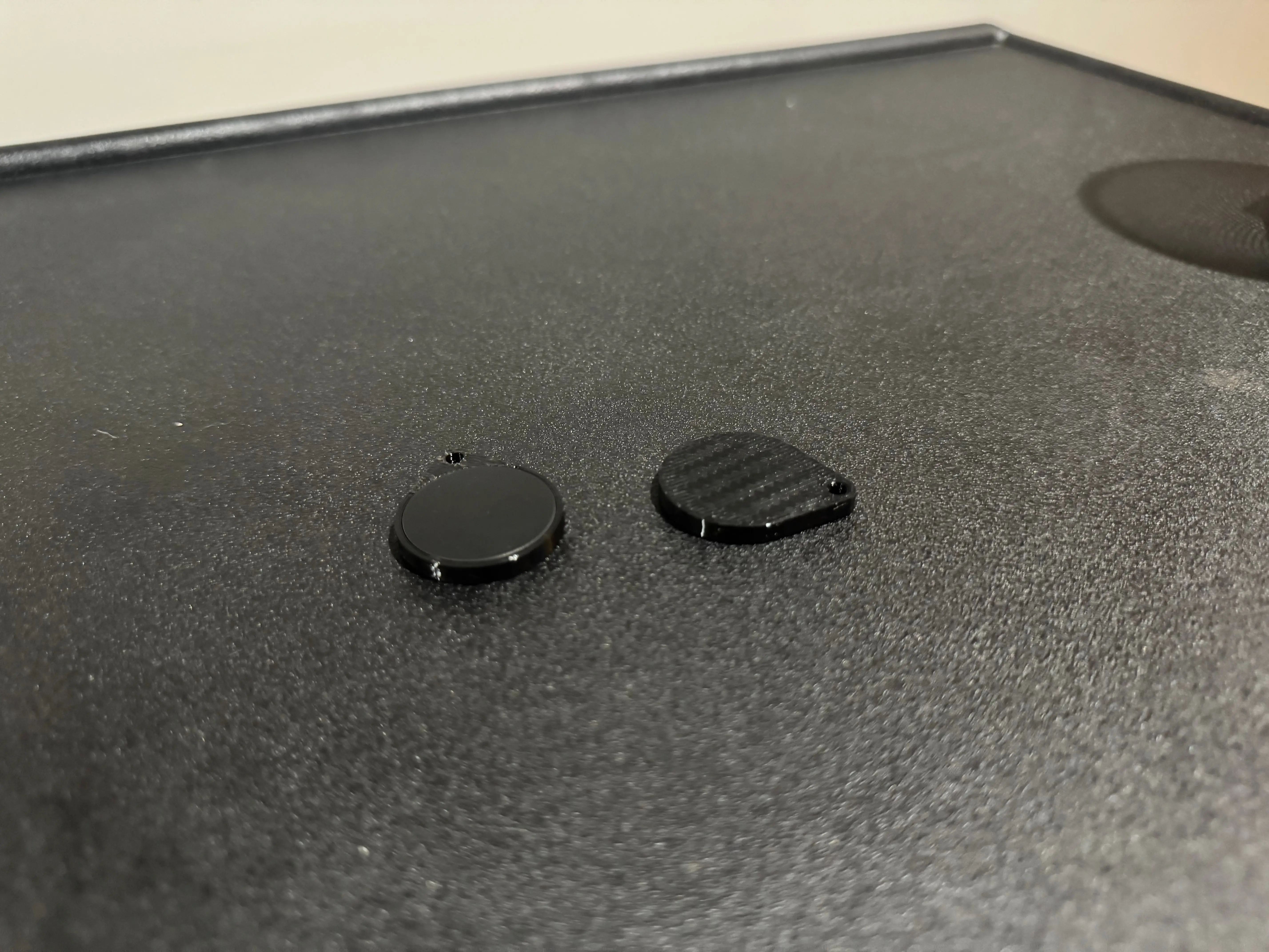 Unisex Modern 2 Talaria RFID Keychains - Carbon Look, Simulated CF Design, for Daily Use