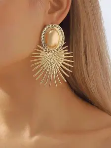 Elegant Metal Starburst Earrings, Vintage Carved Oval Design, High-End Radiating Metal Earrings, Unique Sunflower Pattern, Spiky Earrings