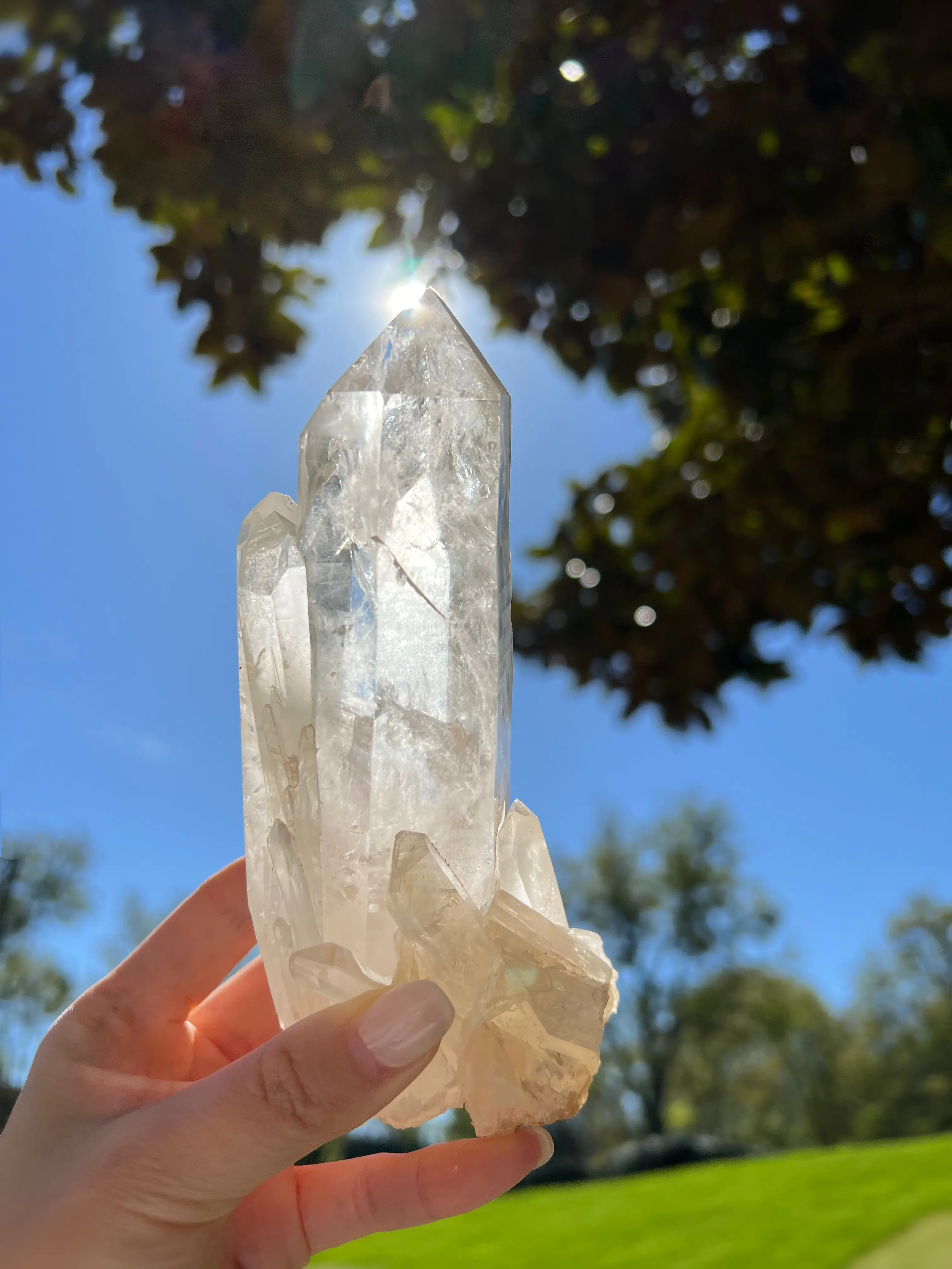 Reputation Gem live claim 4-- Pretty natural crystal cluster