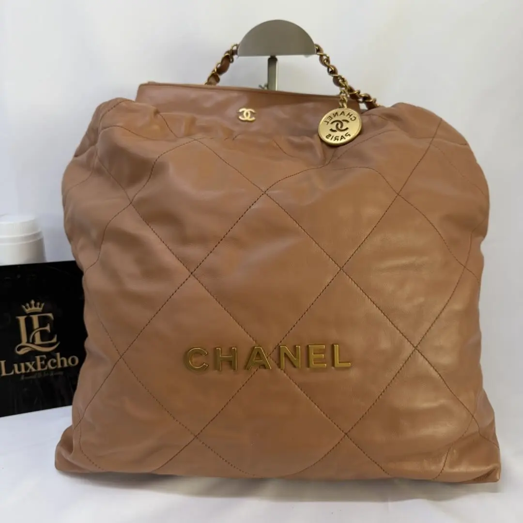 Pre-owned CHANEL 22 Bag Medium in Beige Quilted Calfskin Leather Bag (Chip Version, 2023 Collection)