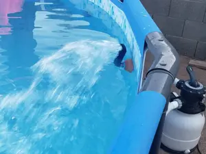 Above ground pool fountain