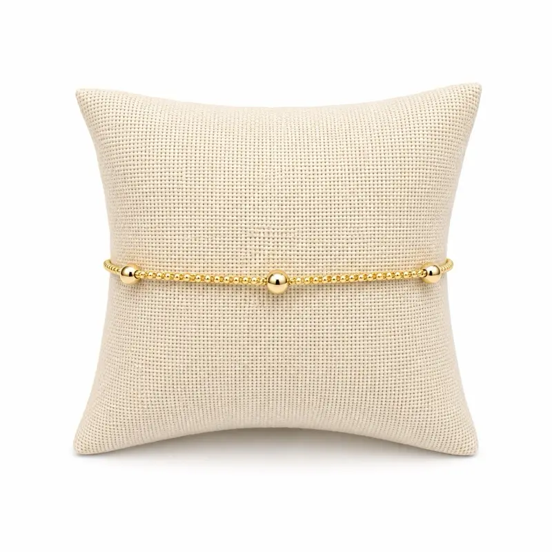 Minimal Dot Bracelet - Fits 7 Inches