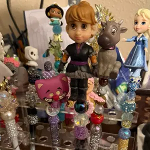 Frozen Book Shelf Ornaments - Decorative Figurines for Bookshelves, Perfect for Home Decor and Gift Giving