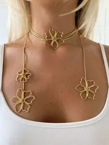 Elegant Metal Floral Pendant Long Layered Chain Choker Necklace, Vintage Design for Women, Luxury Accessory for Daily/party Wear