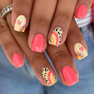 24pcs set of adult wearing nail products with glossy European and American sweet and cool leopard print heart eye pattern detachable nail art, suitable for women and s