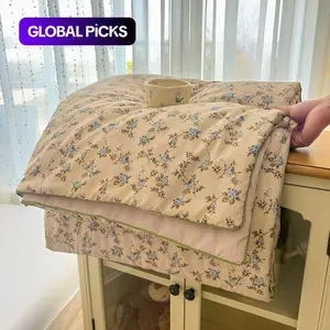 A vintage floral summer quilt—soft, breathable, and lightweight—perfect for use in the bedroom, office, living room, or for general home relaxation during the summer season Floral Print Quilt Soft Lightweight Quilts