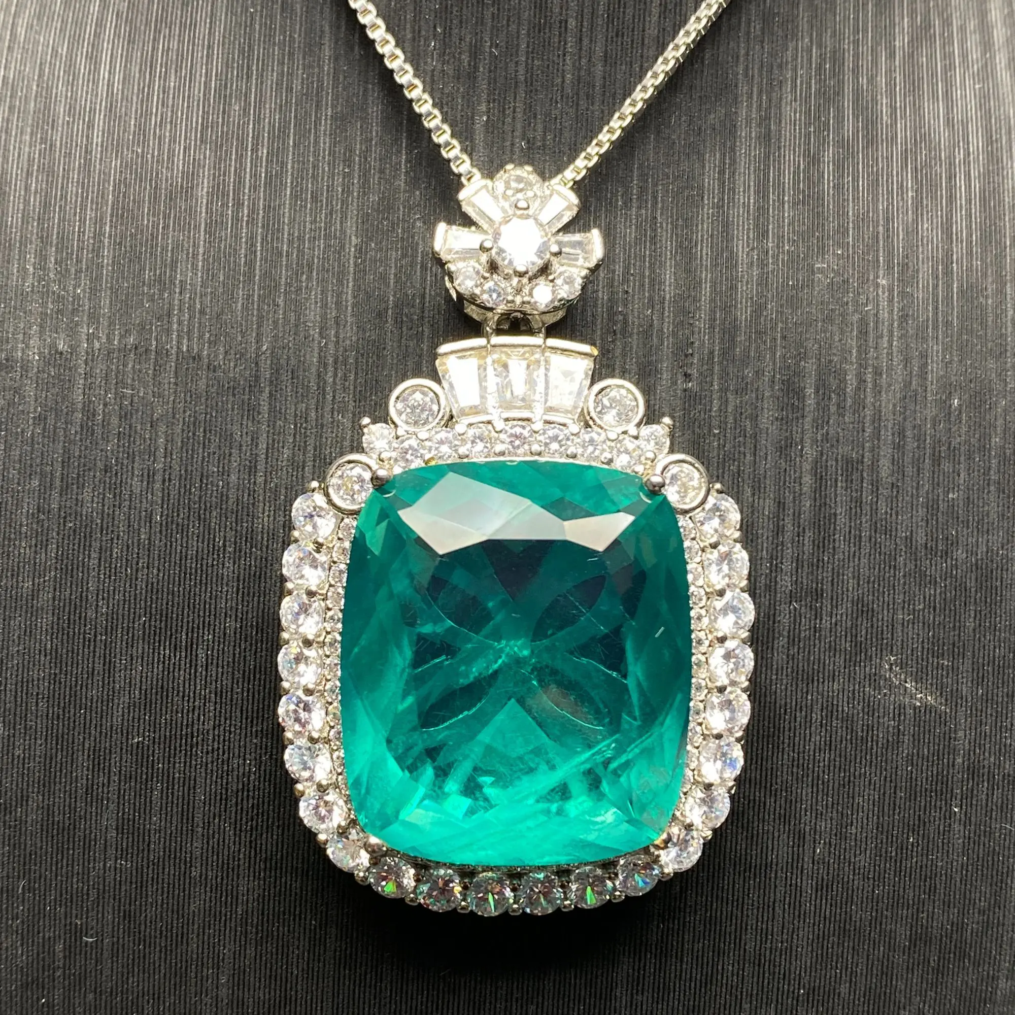 8101-Emerald Diamond Necklaces Pendant for women,36ct Noble & Elegant Birthstone Gemstone with Sparkling Cubic Zirconia Accents -Adjustable 20‘’+2''  Brings the wearer luck, wealth, and love