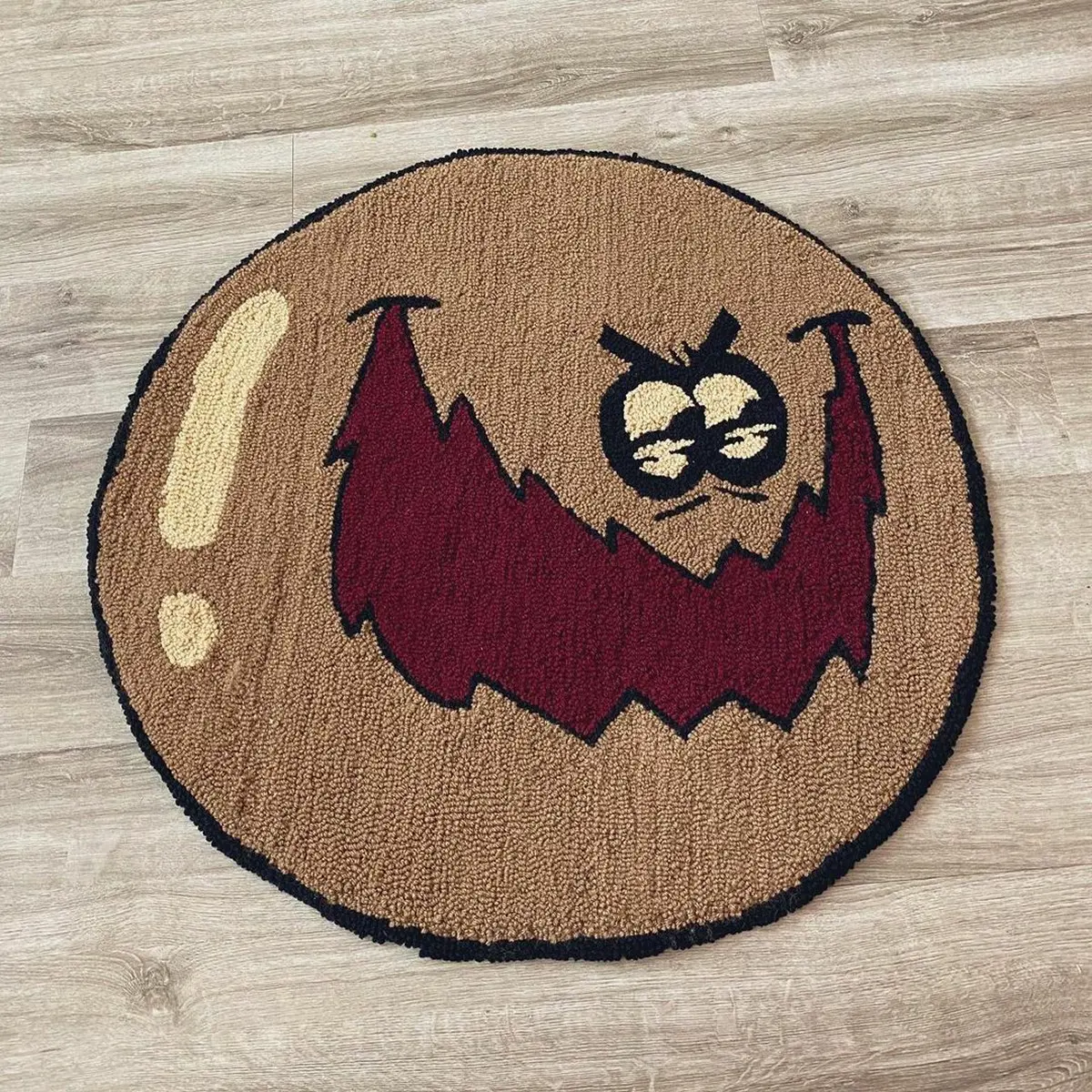 Ins style devil smiling face floor mat with unique and quirky design, bedroom bedside mat with anti slip and wear-resistant foot pad suitable for competitive rooms/male bedrooms, thick, soft and easy to clean, Round Polyester Rug