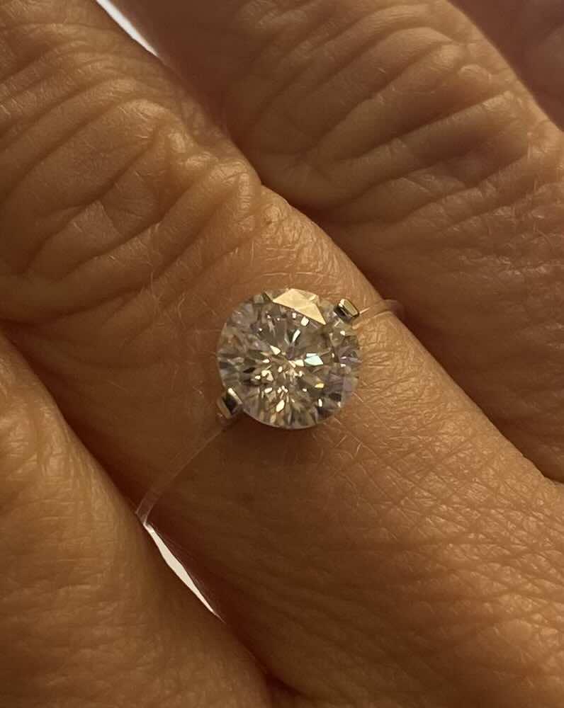 Item: 2Carat(8.0mm), US:8-8.25