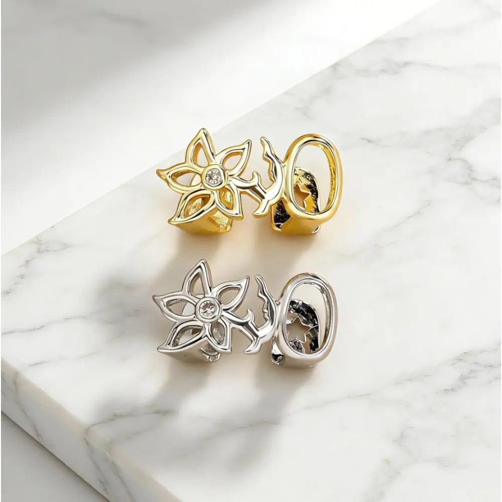 Women's Gold Plated Cutout Flower Grillz, 2pcs Teeth Accessory with CZ Accent - 2-Piece Aesthetic Hip-Hop Protective Dental Gear (Sports & Outdoor Accessory)