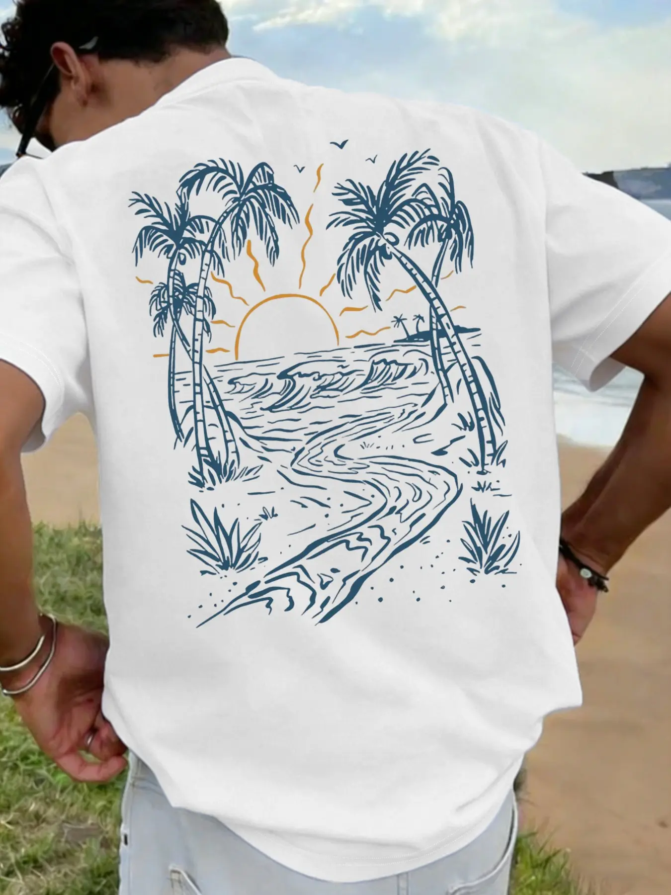 Men's Summer Tropical Sunset Beach Landscape Graphic Print Casual Short Sleeve T-Shirt, Casual Summer Tees, Loose Comfortable Breathable Outdoor Wear, Fitted Style, Casual Summer Clothing, Menswear