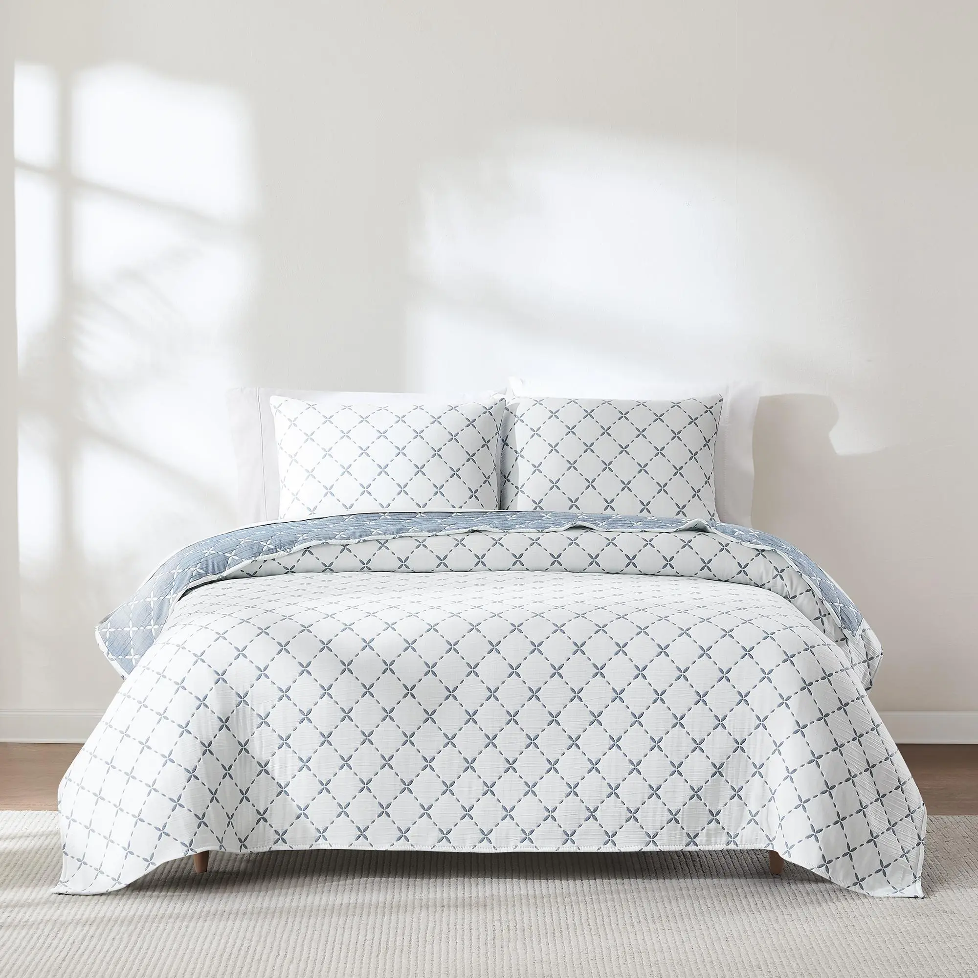 Lush Decor Diamond Leaf Jacquard Reversible Matelasse 3-Piece Cotton Blend Bed Set, OEKO-TEX Certified Bedding with Leaf Pattern