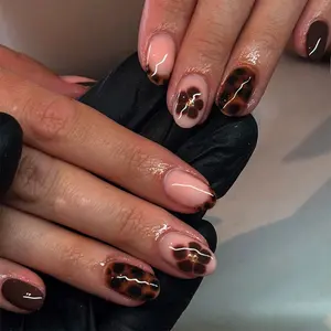 24pcs Short Oval Leopard French Flower Nails, Gold Pearl Accents, Acrylic Press-On False Nails Set, Easy Wear, Perfect for Parties