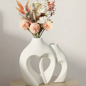 2pcs European Resin Decorative Vase Set, Style Creative Minimalist Home Decor, Heart-To-Heart Design, Elegant Living Room Accessories
