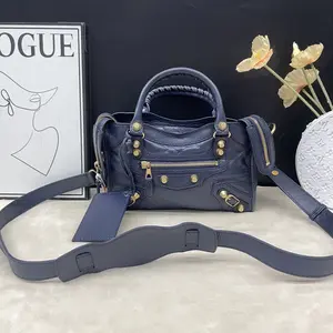 Pre-owned Balenciaga Leather Shoulder Bags 7.8'' R17719 Shoulder Bag C10143469336 0414 T3 Rina