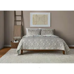 Mainstays 100% Cotton Matelassé Quilt, Full/Queen, Reversible