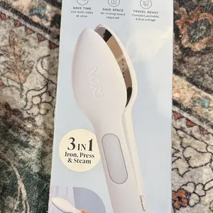 Nori Press Handheld Steam Iron - White