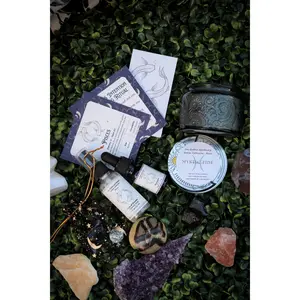Pisces Ritual Kit | Zodiac Self-Care Gift Set | Candle, Ritual Oil, Cleansing Spray, Aquamarine Crystal & Charm