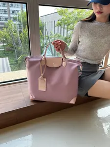 Large Capacity Handbag, Zipper Closure, Fashion Minimalist Travel Bag, Ideal for Gym and Outdoor Activities, Stylish and Practical