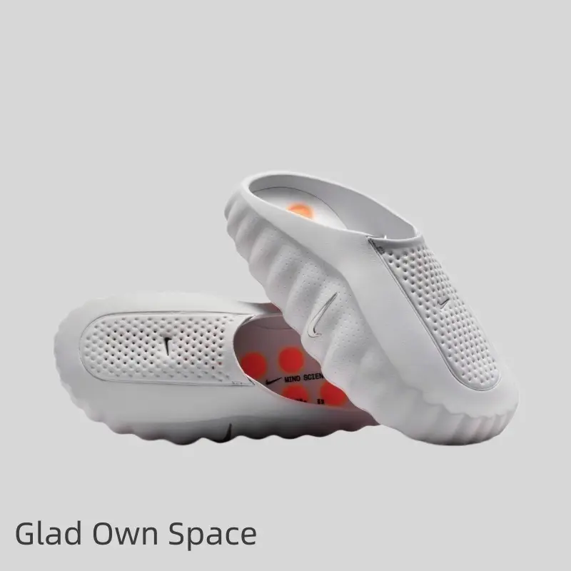 Fashionable Casual Comfortable Soft Padded Slippers for Men in Light Smoke Gray