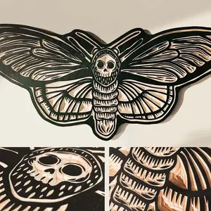 Wood Skull Moth Wall Hanging Decor, Gothic Death Head Hawk Moth Wall Art, Witchy Room Decor, Celestial Wooden Hanging Ornament For Home Living Room Bedroom, Non-Engraving, Minimalist
