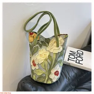 2026 New Oil Painting Flower Niche Premium Shoulder Bag Versatile Large Capacity Portable Commuter Bucket Bag for Mother's Day Gift