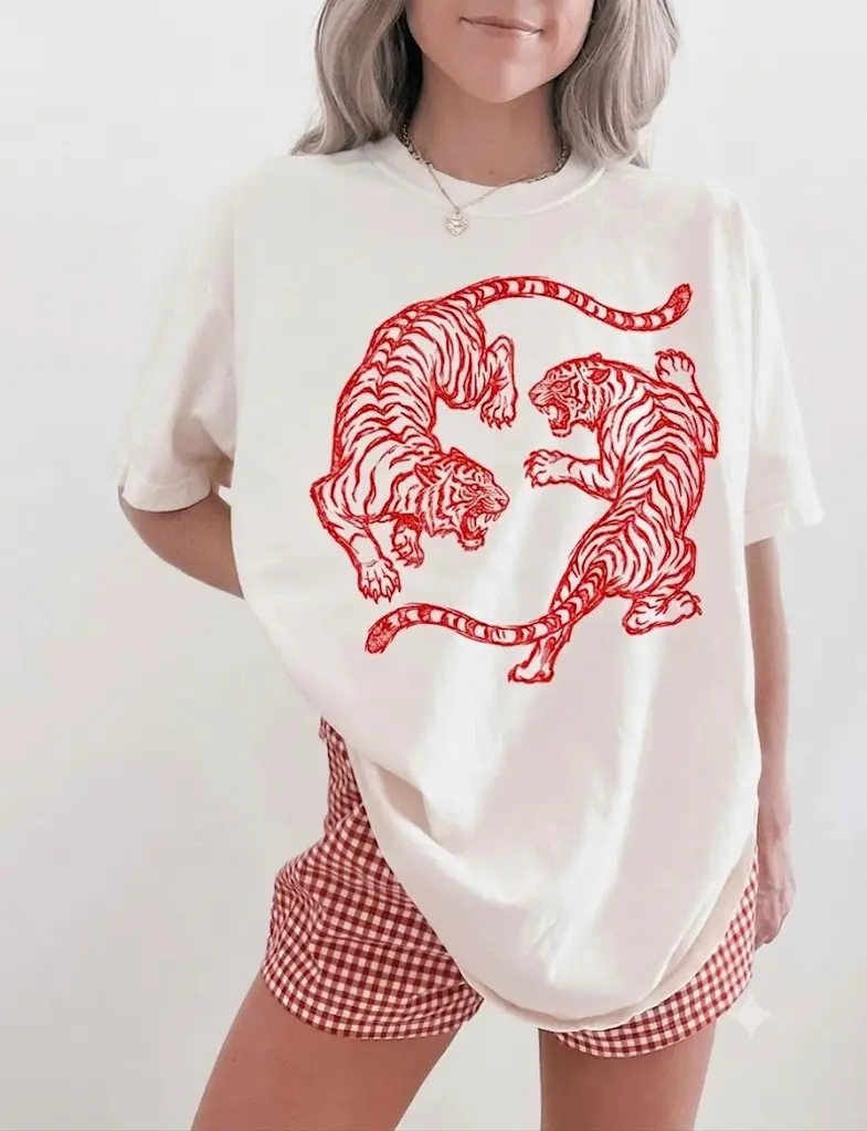 Gildan 5000 Retro Tiger Lover Gift, Japanese Fighting Tigers Vintage Tattoo Art Tee, Graphic Shirt, Unisex Top