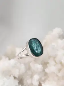 Natural Emerald in Sterling Silver - Size 8