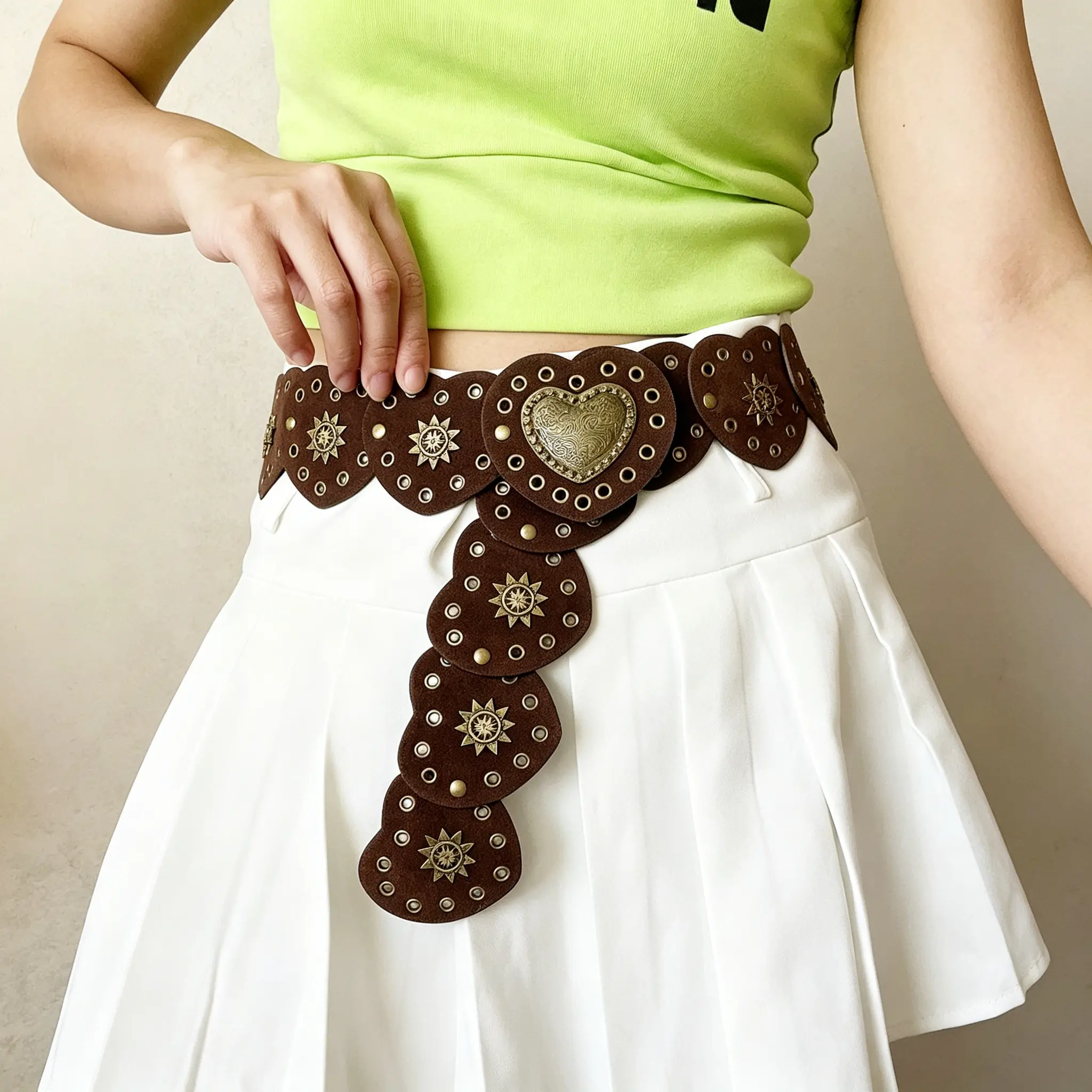 Women's PU Leather Vintage Ethnic Pattern Cowboy Belt - Heart Rivet, Metal Buckle, Buckled Studded Design - for Jeans, Short Skirts, Fall Outfits, Clubbing, Mother's Day Gifts, Cowboy Belts, Tribal, Adjustable Fit, Ethnic Print, Heart Rivets, Dates, Studd