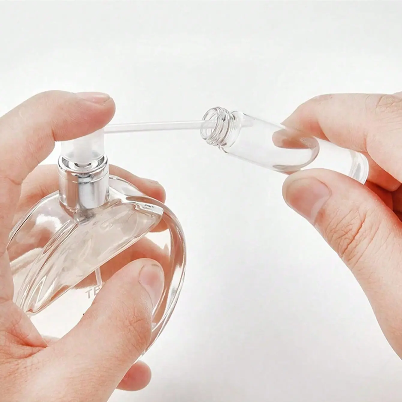 50-Piece Perfume Dispenser Pump Set, Refillable Clear Perfume Sprayer for Travel Use, Travel Container Bottle, Ideal Cosmetics Transfer Tool, Cosmetics Accessories