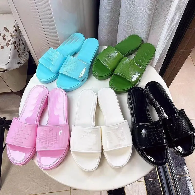 Summer leather sandals, beach flip-flops, foreign trade, European and American large size slippers, TB slippers for women