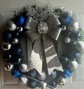 Christmas Wreaths for the Holi - Festive Home Decorations