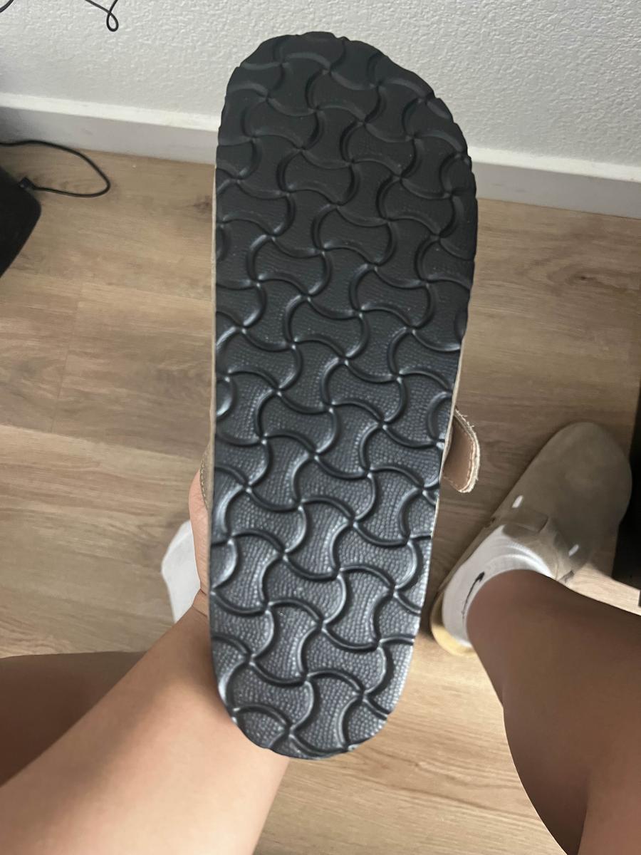 Item: Taupe, Women us9-9.5 / Men us7-7.5 (40)