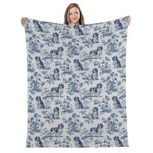 Chinoiserie Cavalier King Charles Spaniel Blanket Cavalier King Charles Spaniel Gifts, Blue and White French Country Toile Dog Throw Blanket for Home Bedroom Couch Bed Decor, Warm Plush Flannel Blanket