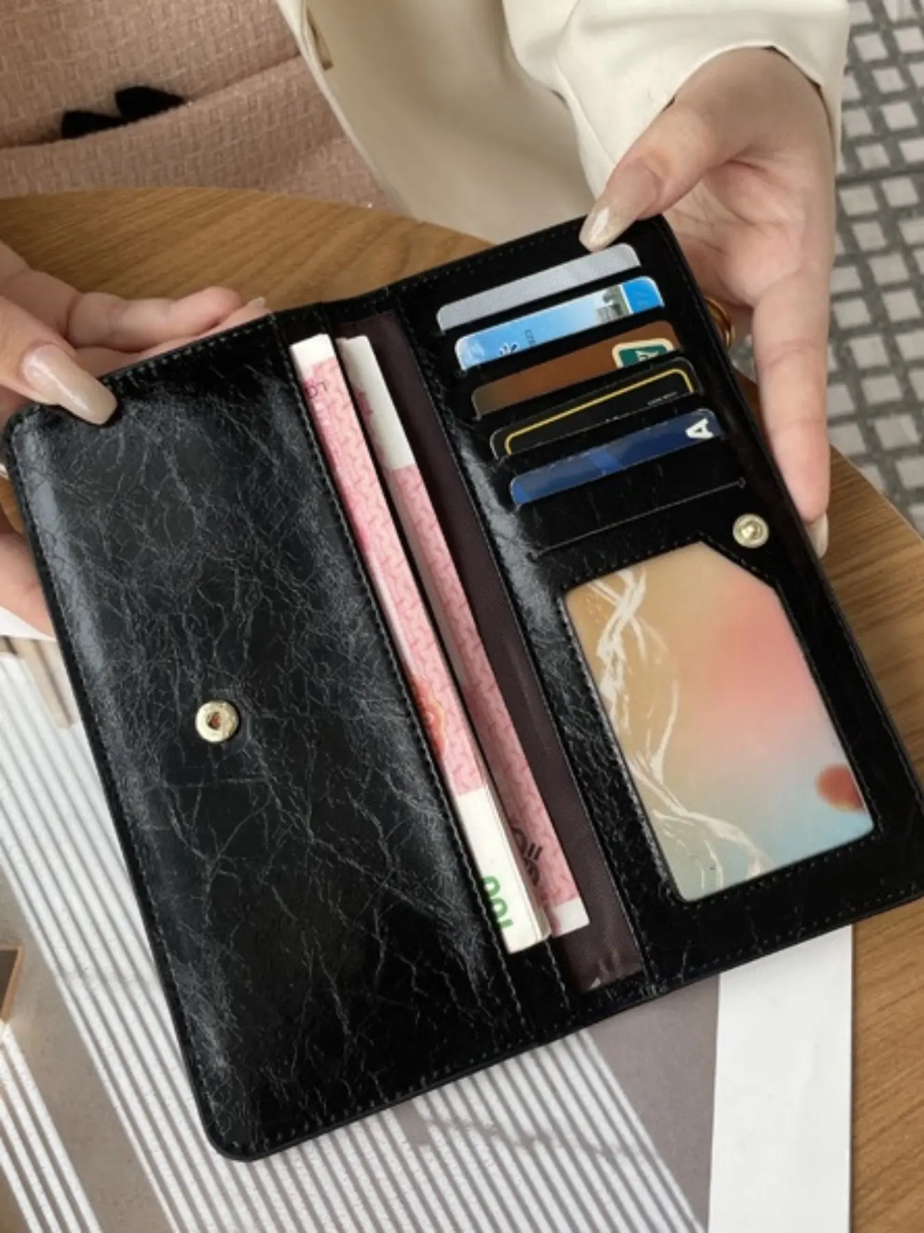 Women's Long Leather Cardholder Wallet, Versatile New Design, Soft Thin Material, Combined Coin and Card Holder, Compact and Elegant Clasp, Card Coin Pouch