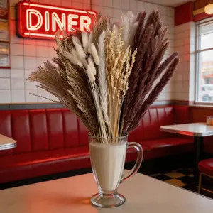 All-Season Decor: Dried Pampas Grass for Year-Round Beauty