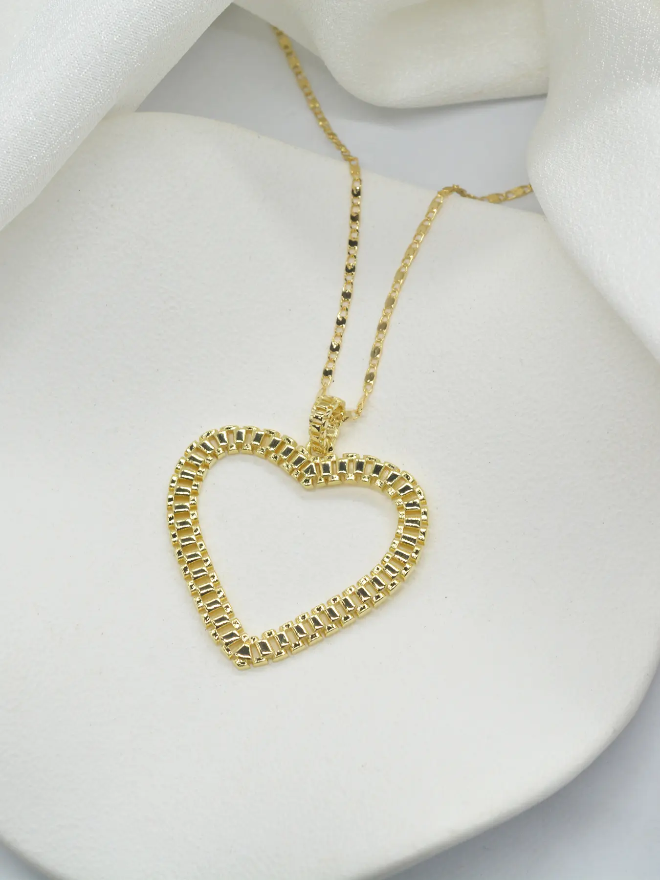 Mother's Day Gift Elegant Large Heart Pendant Necklace, Heart Style Chain, Heart Design Necklace for Women, Accessory Necklace, Daily Wear, Parties, Special Occasions, Sweater Chain Jewelry Gift