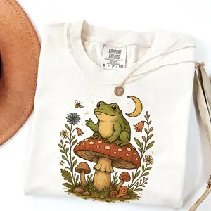 Comfort Colors Cottagecore Frog Mushroom TShirt, Toadstool Moon Forest Tee, Whimsical Nature Graphic, Vintage Boho Animal T-Shirt