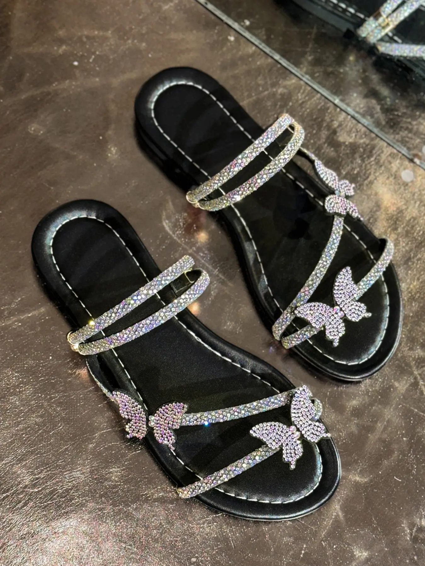 Women's Butterfly Decorated Slide Sandals, Fashionable Comfy Sandals, Casual Comfortable Flat Sandals for Daily Wear, PU Leather Slides, Summer, Glitter Decorated Sandals
