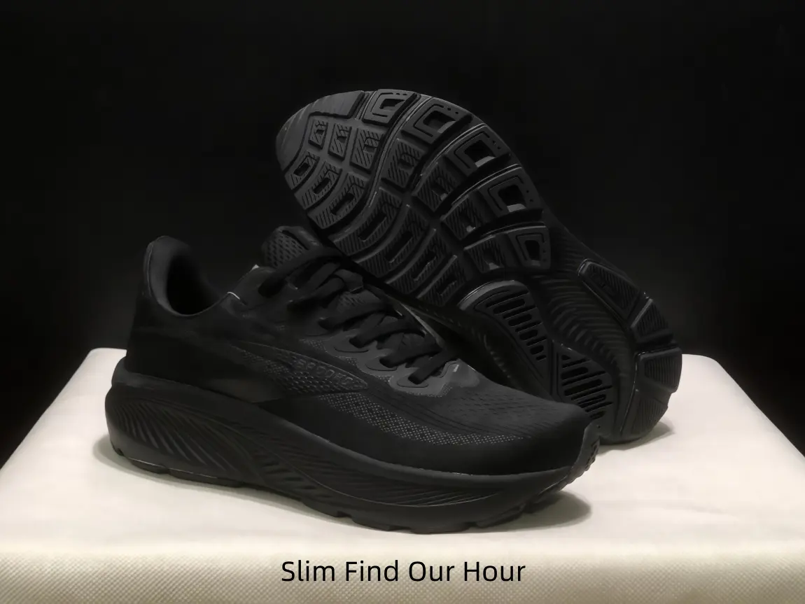 Plush Cushion All-Black Running Trainers, High-Flow Breathable Mesh Upper, Multi-Grip Durable Outsole Shoes for Leisure Jogging & Long Daily Walking