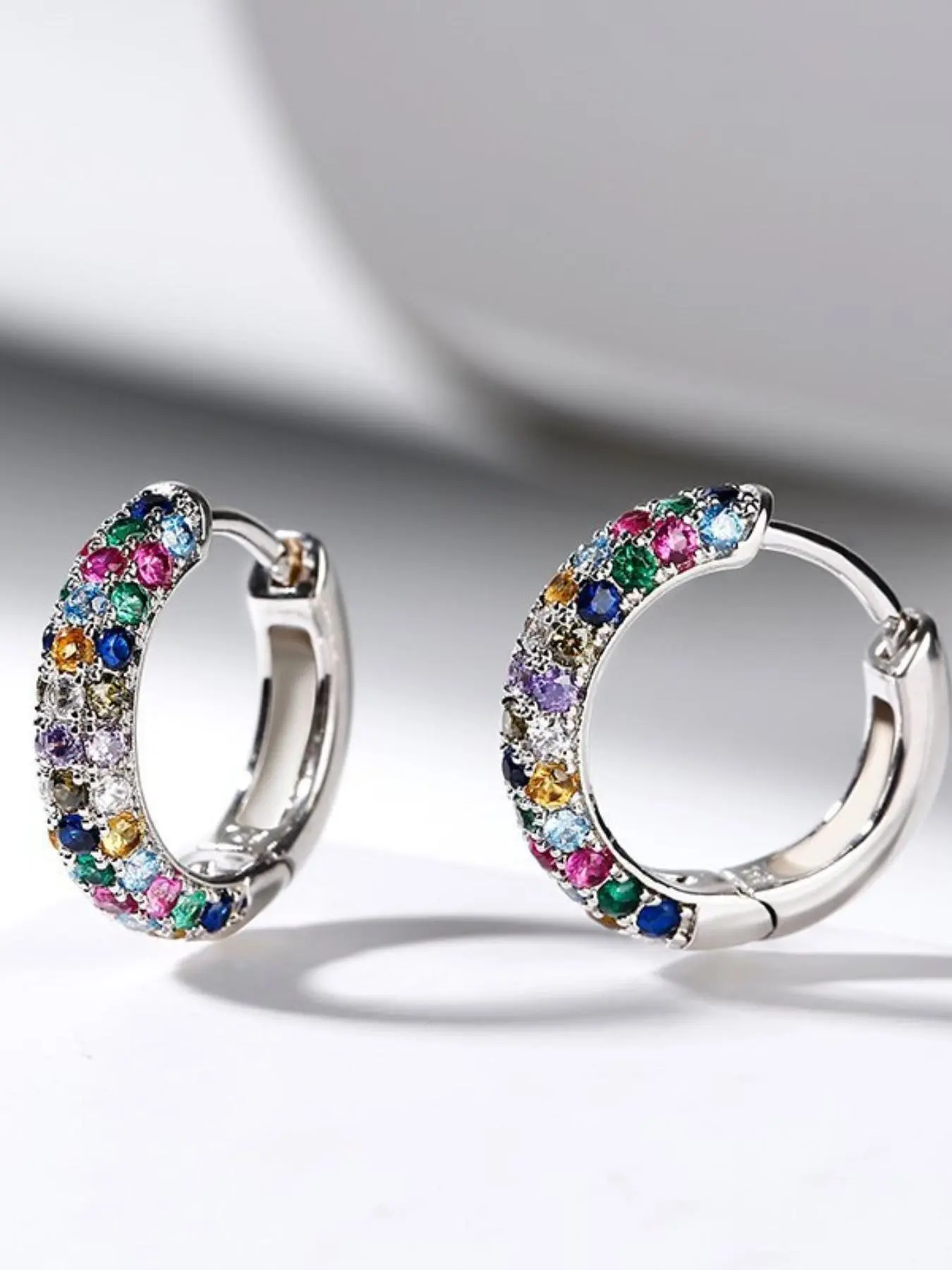 1 Pair Colorful Rhinestone Decorated Bling Hoop Earrings, Fashion Elegant Women's Earrings For Party, Daily Clothing Decor, High Quality Earrings, Fashionable Earrings, Trendy Jewelry, Stylish Jewelry