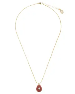A drop of Cornelia with a dainty gold chain