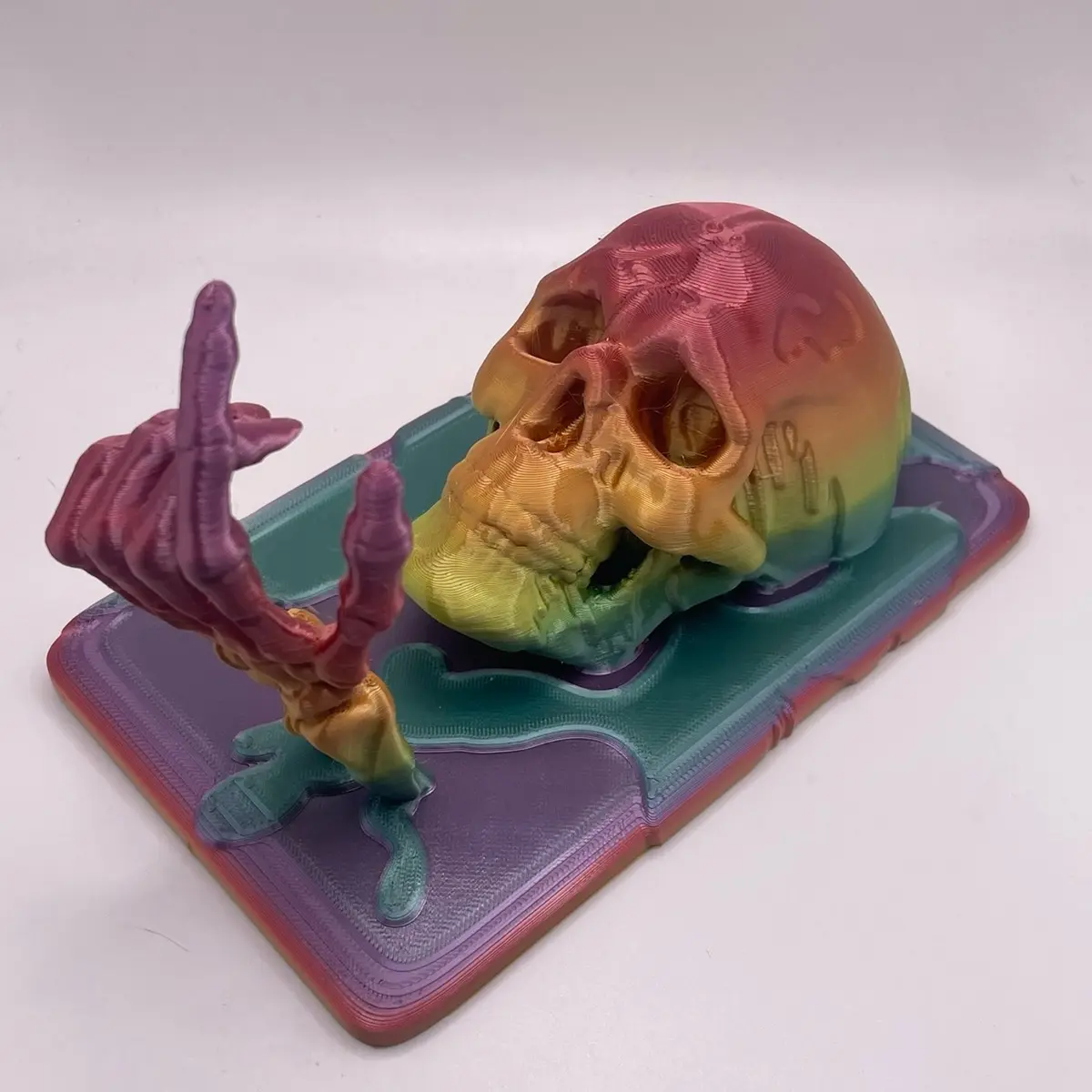 Dripping Skull Figurine 3D Printed – Melting Horror Decor for Halloween or Gothic Spaces
